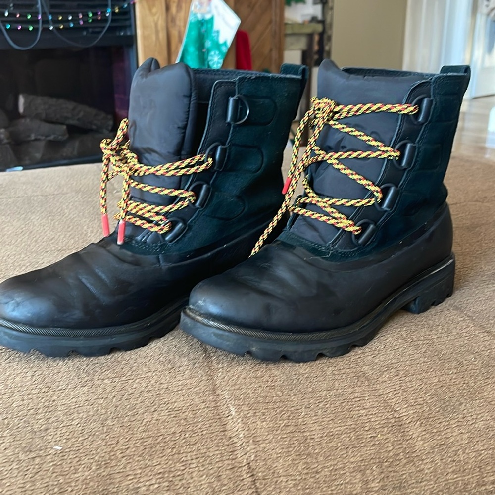 Women’s sorel boots size 9.5